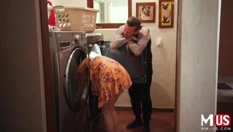 [ModelMediaUS] - Laundry Room Sex with Hairy Izzy Lush - Izzy Lush