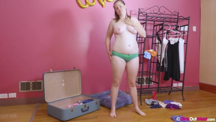 Solo Sarah - Hairy & Horny with Big Tits