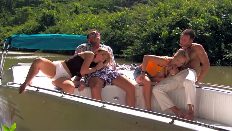 [BANG.com] - Jessica Moore & Morgan Moon Double Blowjob on Water - Mike Angelo - Jessica Moore - Morgan Moon