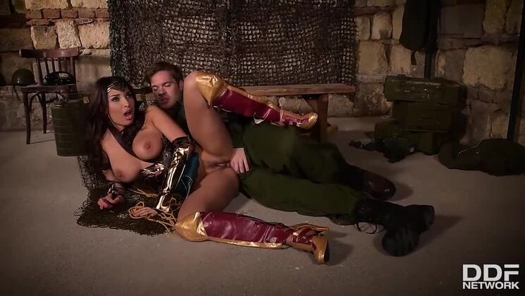 [HandsOnHardcore] - Anissa Kate's Anal Adventure in Wonder Woman Costume - Anissa Kate