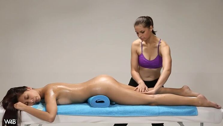 Lesbian Massage Passion with Paula & Christy