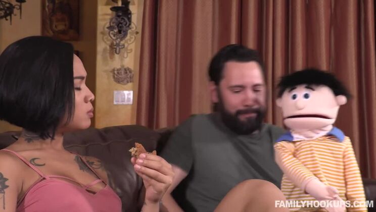 Stepniece Gets Handjob From Stepmom Honey Gold