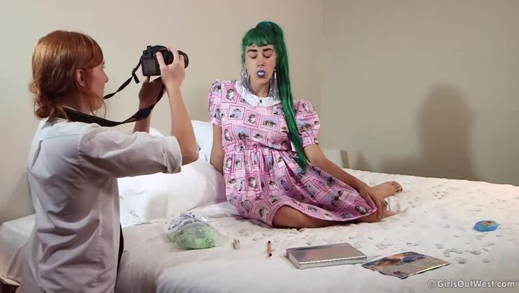 [GirlsOutWest] - Avalon & Emerald - Red Hot Vagina Day - Avalon - Emerald