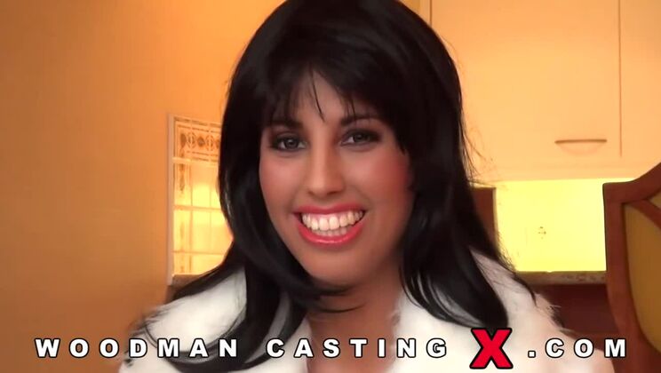 Anal casting with Rachida