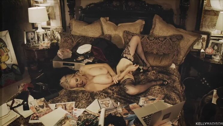 [KellyMadison] - Kelly Madison's Big Boobs Halloween Treat - Kelly Madison