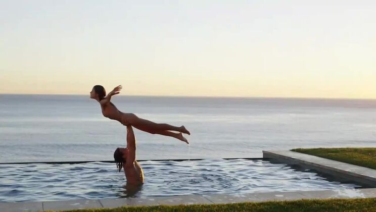 Brunette Ballerinas Give Jessica a Handjob