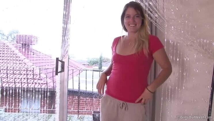 The Blonde Natacha Dances Alone