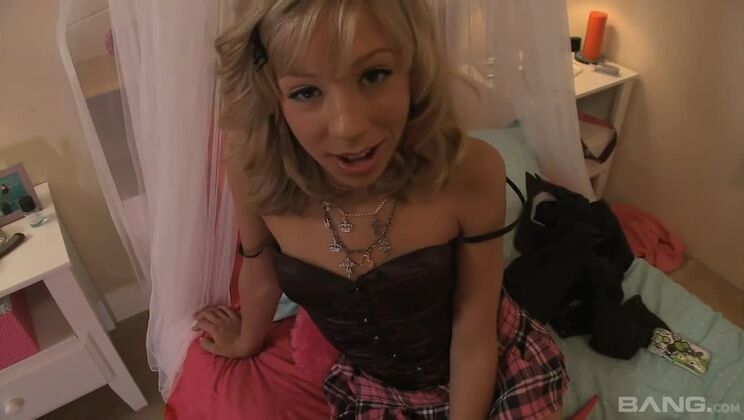 Chastity Lynn Gets a Cum Facial After Wild Sex