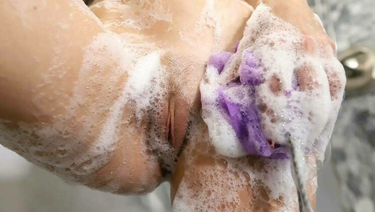 [BangBros18] - Amateur Josie’s First Interracial Experience - Josie Tucker - Jay Bangher