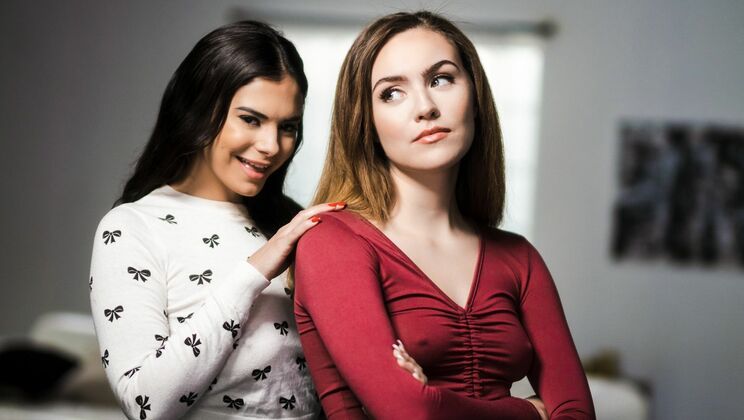 [WebYoung] - Violet and Freya's Lesbian Encounter - Violet Starr - Freya Parker