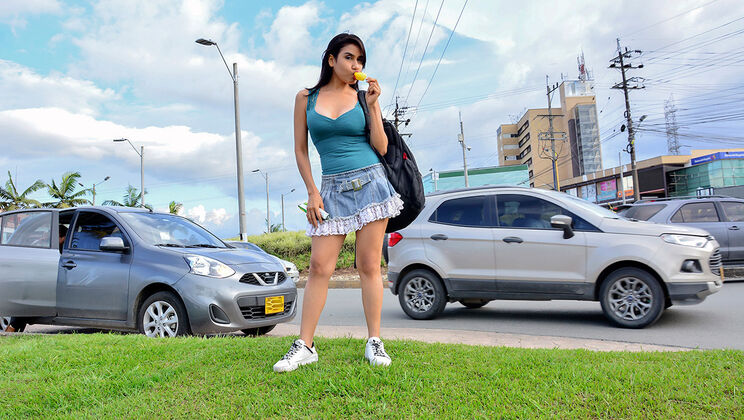 [Oyeloca] - Latina Summer Gets Wet - Mario Leon - Bella Dulce