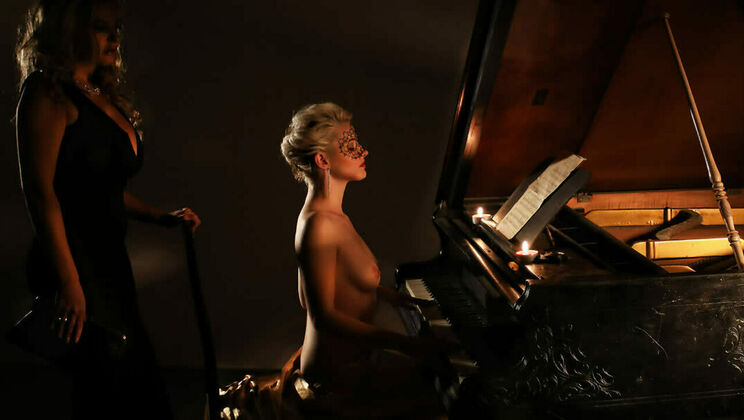 Candy's Unlocked Cumshot