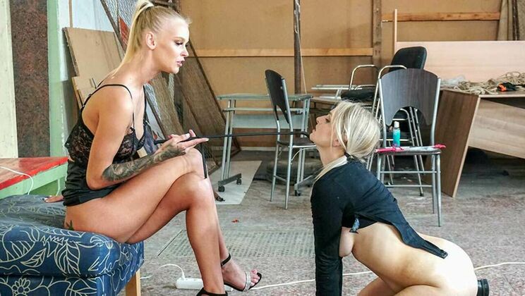 [Submissed] - Tattooed Kirsty Waterfall in Femdom Session - ARIELA DONOVAN - Kirsty Waterfall