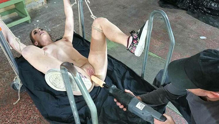 [Submissed] - Lenna Ross Gets Fucked by a Machine - Lenna Ross