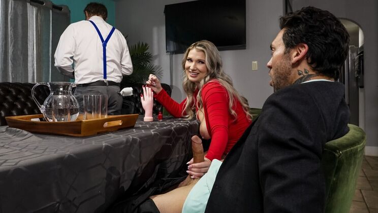 [Brazzers] - Blonde Bombshell Emily Gets Her Pussy Licked - Emily Right - Small Hands