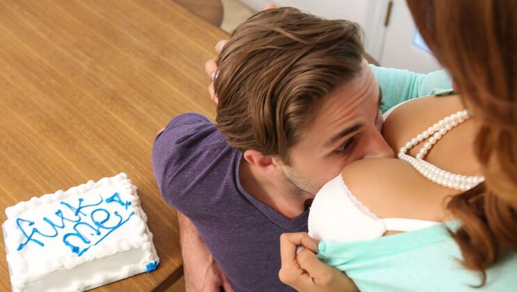 [Brazzers] - Trimmed Pussy Gets Fucked on Birthday - Isis Love - Lucas Frost