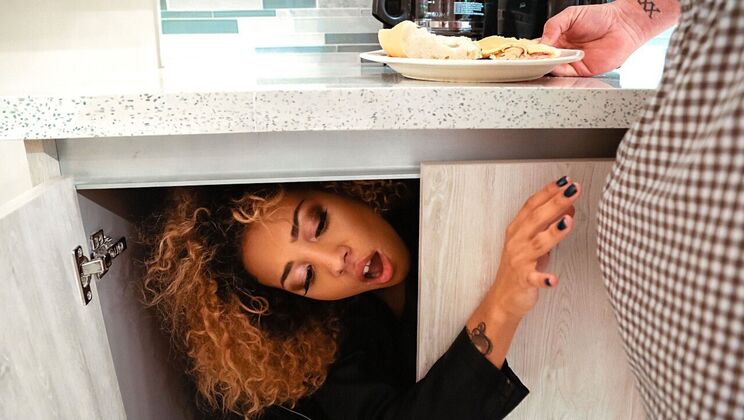 [TeensLoveHugeCocks] - Breaking and Entering Leads to Sex - jmac - Xianna Hill