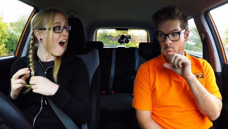 [FakeDrivingSchool] - Amateur Student Fucked Outdoor - Ryan Ryder - Satine Spark