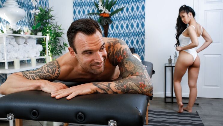 [BigNaturals] - Alex Legend Fucks Tattooed Jade Kush in Missionary - Jade Kush - Alex Legend