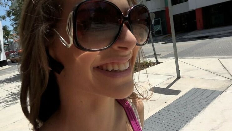 Brunette Babe Kimmy Granger's Athletic Booty