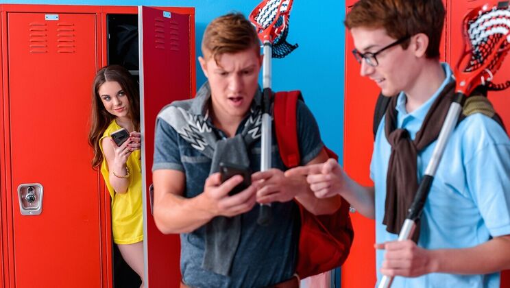 [TeensLoveHugeCocks] - Oliver Fucks Megan in Locker - Oliver Flynn - Megan Marx