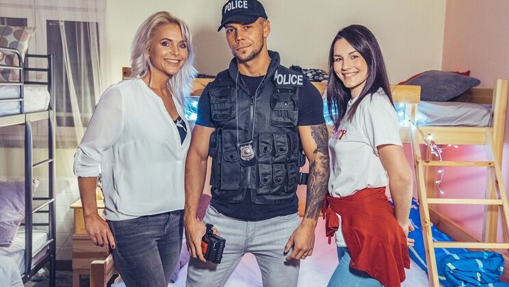 [FakeHostel] - Night of Passion with Elena and Friends - Elena Vega - Angelo Godshack - Kathy Anderson