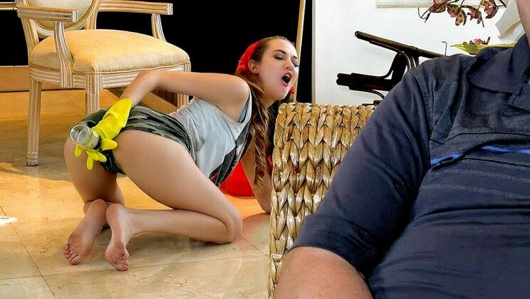 Samantha Hayes Takes a Kneeling Stance