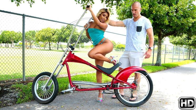 [8thStreetLatinas] - Amateur Pussy Piper Masturbates - Sean Lawless - Ally Berry