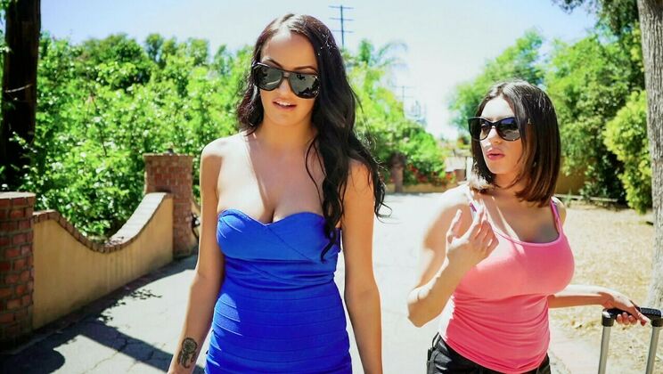 [GirlsGonePink] - Natural Tits Lesbian Shower Fun - Darcie Dolce - Sofi Ryan