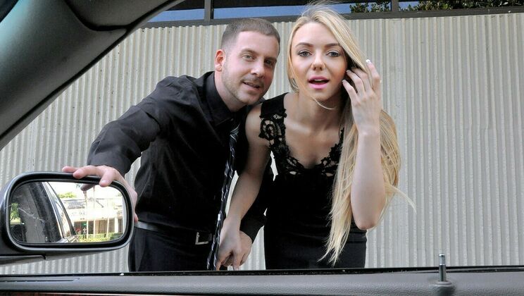 [StrandedTeens] - Blonde Hottie Gets Creampie - Molly Mae