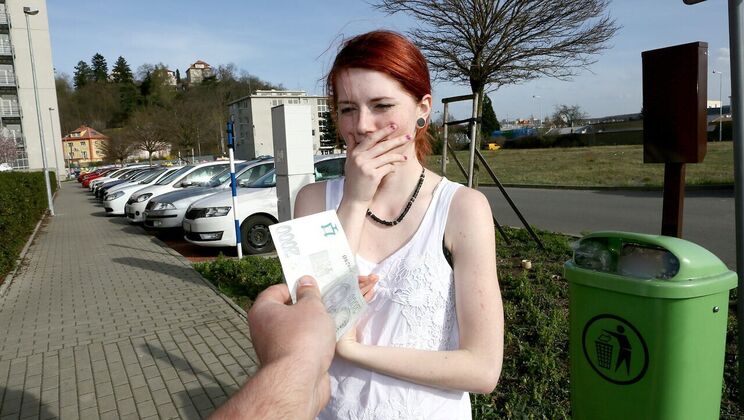 Money Lures Her into Outdoor Fuck with a Random Guy