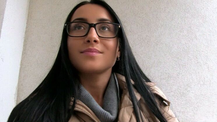 Unplanned Encounter Leads to Pleasure