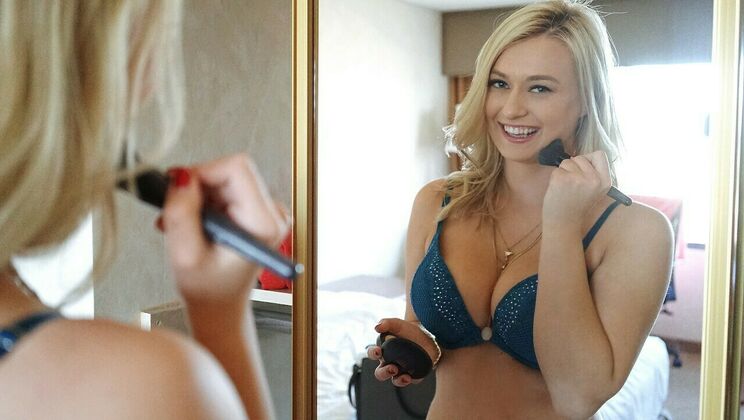 [IKnowThatGirl] - Hot Natalia Starr Sucking a Dildo - Natalia Starr