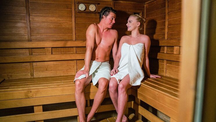 [DaneJones] - Ricky Rascal Fucks Blonde in Sauna - Ricky Rascal - Elizabeth Romanova