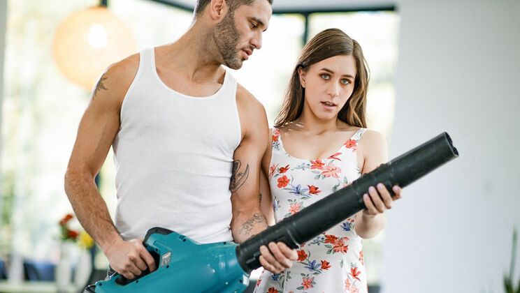 [EroticaX] - Gardener's Doggystyle Delight - Damon Dice - Kourtney Rae