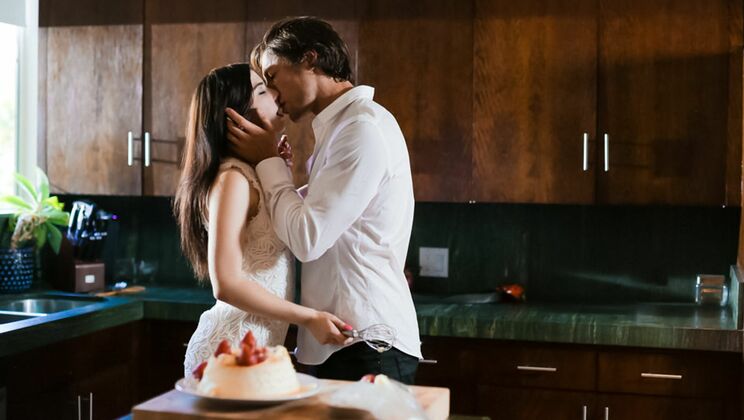 Blowjob in the Kitchen with Jean