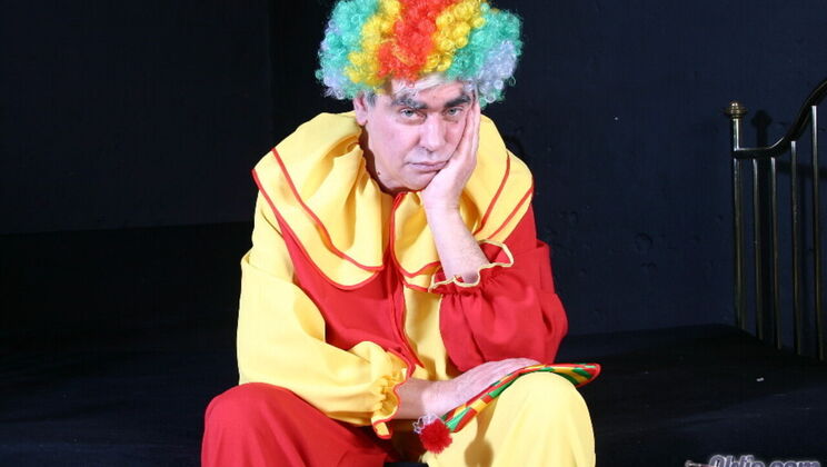 [Oldje] - Old and Young Clown Play - Brigite Calvier - Jeff
