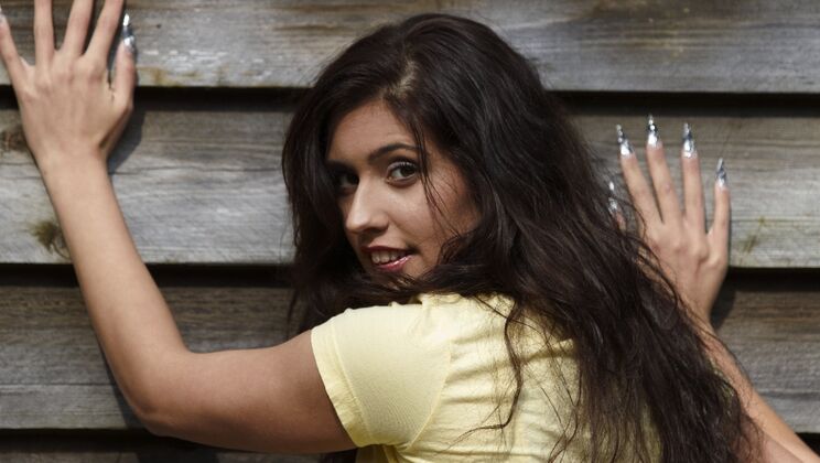 [Oldje] - Brunette Bombshell Diana Stewart in Bikini - Andre - Diana Stewart