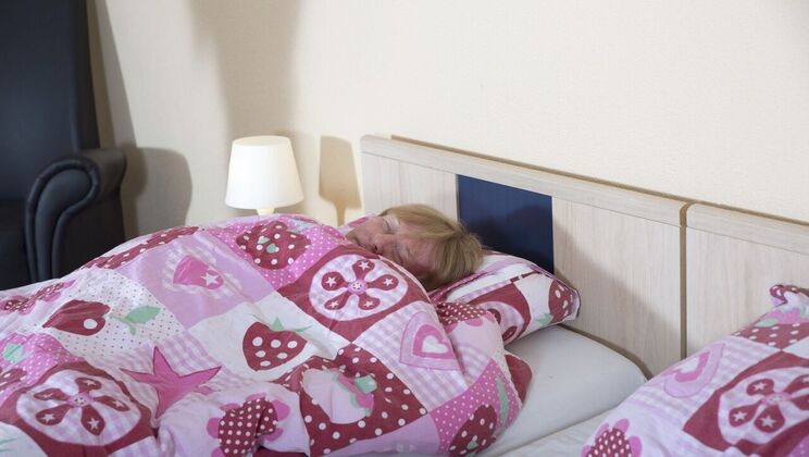 [Oldje] - Blowjob and Deepthroat with Freya Dee and Felix - Felix - Freya Dee