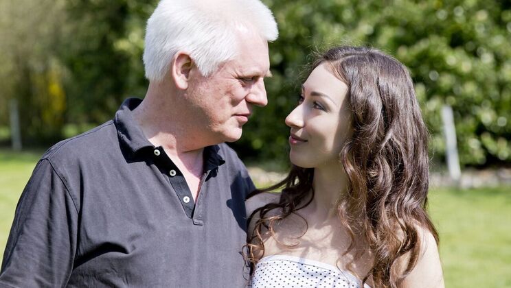 [Oldje] - Outdoor Fun With Me