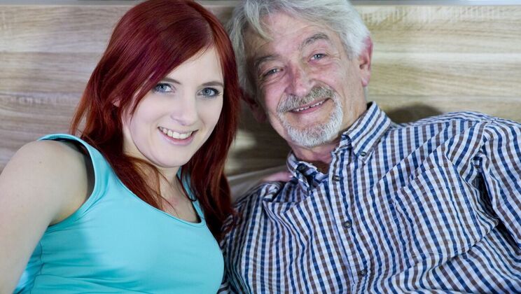 [Oldje] - Young Redhead and Older Man - Doggystyle - Vanessa Shelby - Olivier
