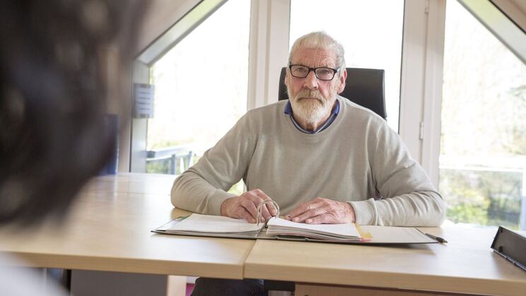 [Oldje] - Mia Navarro Gets Educated - Mia Navarro - Peter