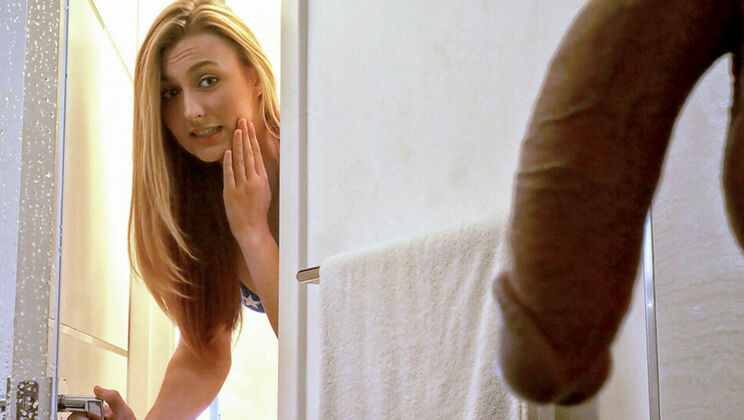 [SpyFam] - Stepbro's Stepsister Gives Him a Service - Alexa Grace