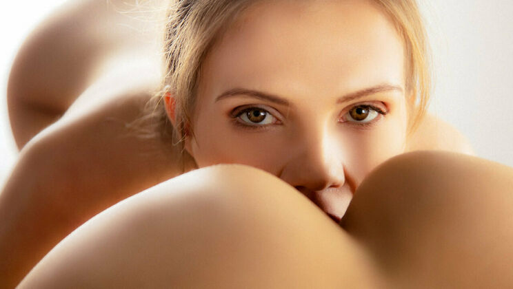 [SexArt] - Stacy Cruz and Elina De Lion's Lesbian Fun - Stacy Cruz - Elina De Lion