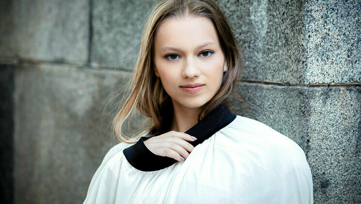 [SexArt] - Ballerina Mia Split Exposed - Behind the Scenes - Mia Split