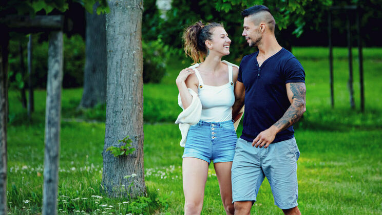 Sexy Emylia Argan in Upskirt and Panties