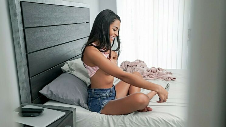 Small Tits, Big Pleasure: Vienna's POV