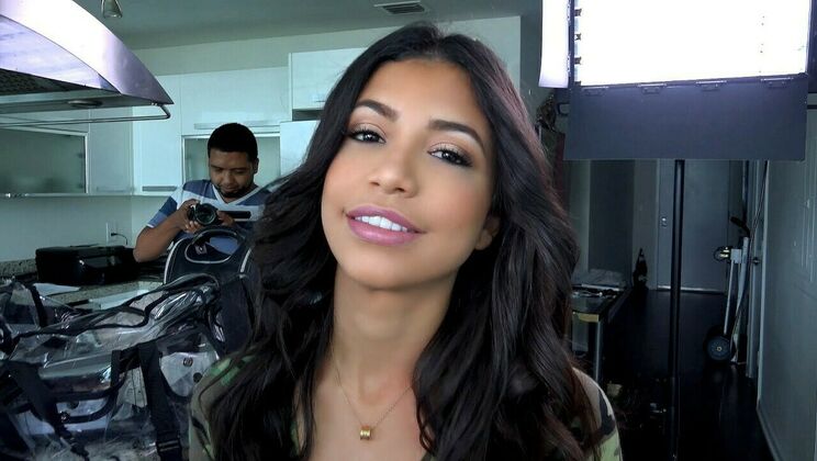 [TheSexScout] - Natural Tits Latina Veronica Rodriguez Sucks Dick - Veronica Rodriguez