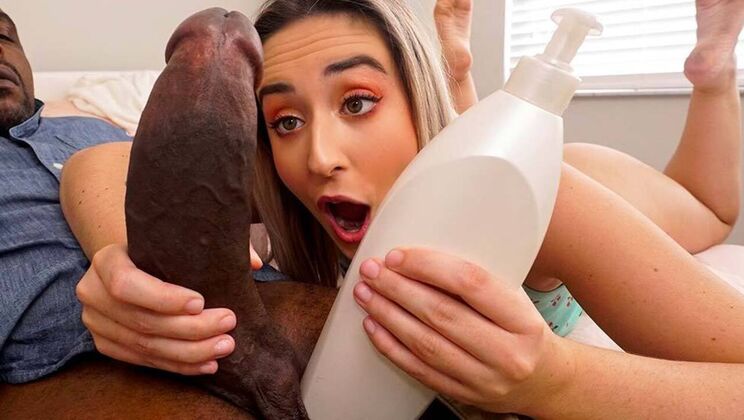 [BangbrosClips] - Brookie Gets Her Pussy Stretched Wide - Brickzilla - Brookie Blair