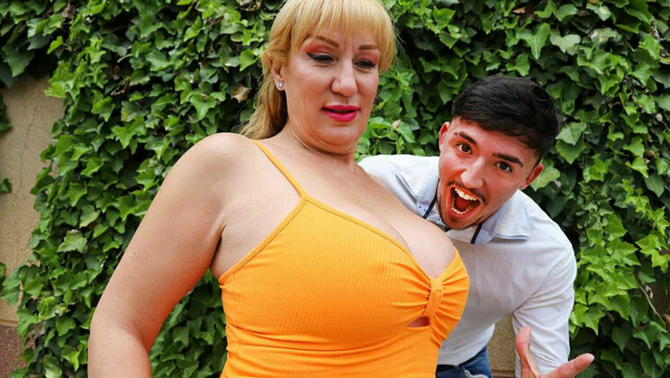 [Grandmams] - Toy Boy Fucks Blonde MILF's Big Ass - Victoria Cruz - Yeri Blue